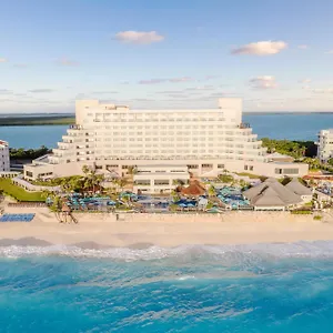 https://royal-solaris-cancun.quintano-roohotels.com